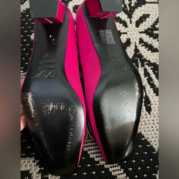 Roger Vivier Paris Satin Block Heel Pump Size 37 - Picture 3 of 5